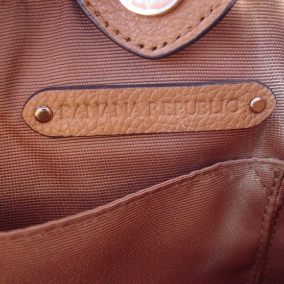 BANANA REPUBLIC Effortless $98 Tan Leather Everyday Tote Bag - Picture 6 of 6